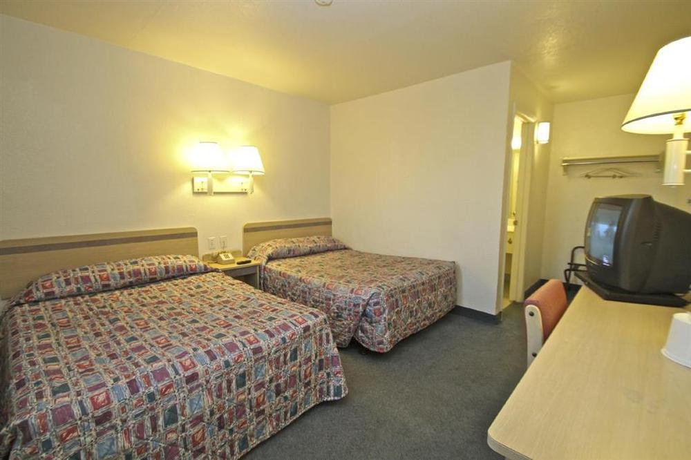 Regency Inn Tulsa Oakhurst الغرفة الصورة