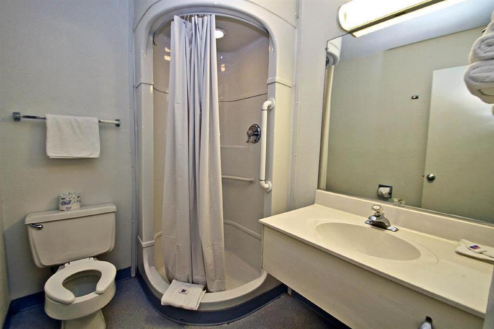 Regency Inn Tulsa Oakhurst الغرفة الصورة