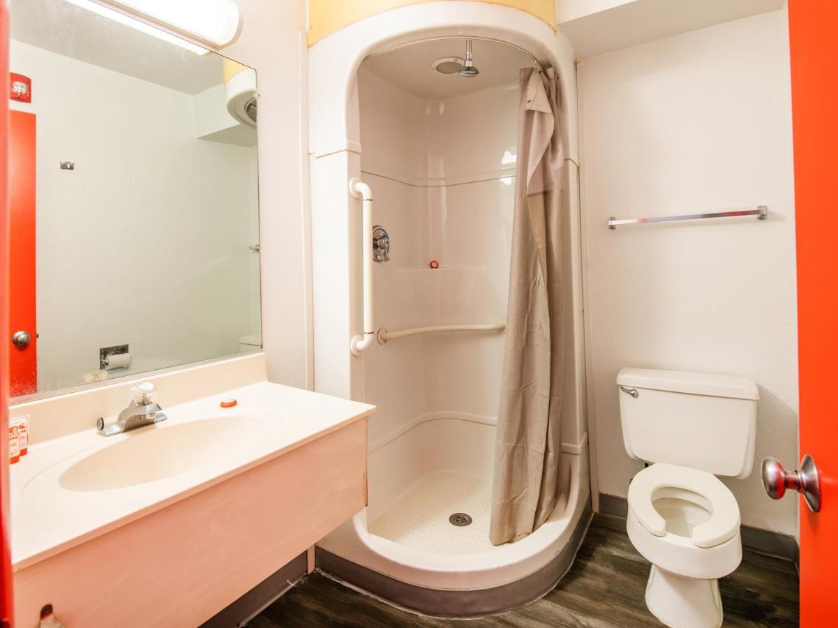 Regency Inn Tulsa Oakhurst المظهر الخارجي الصورة