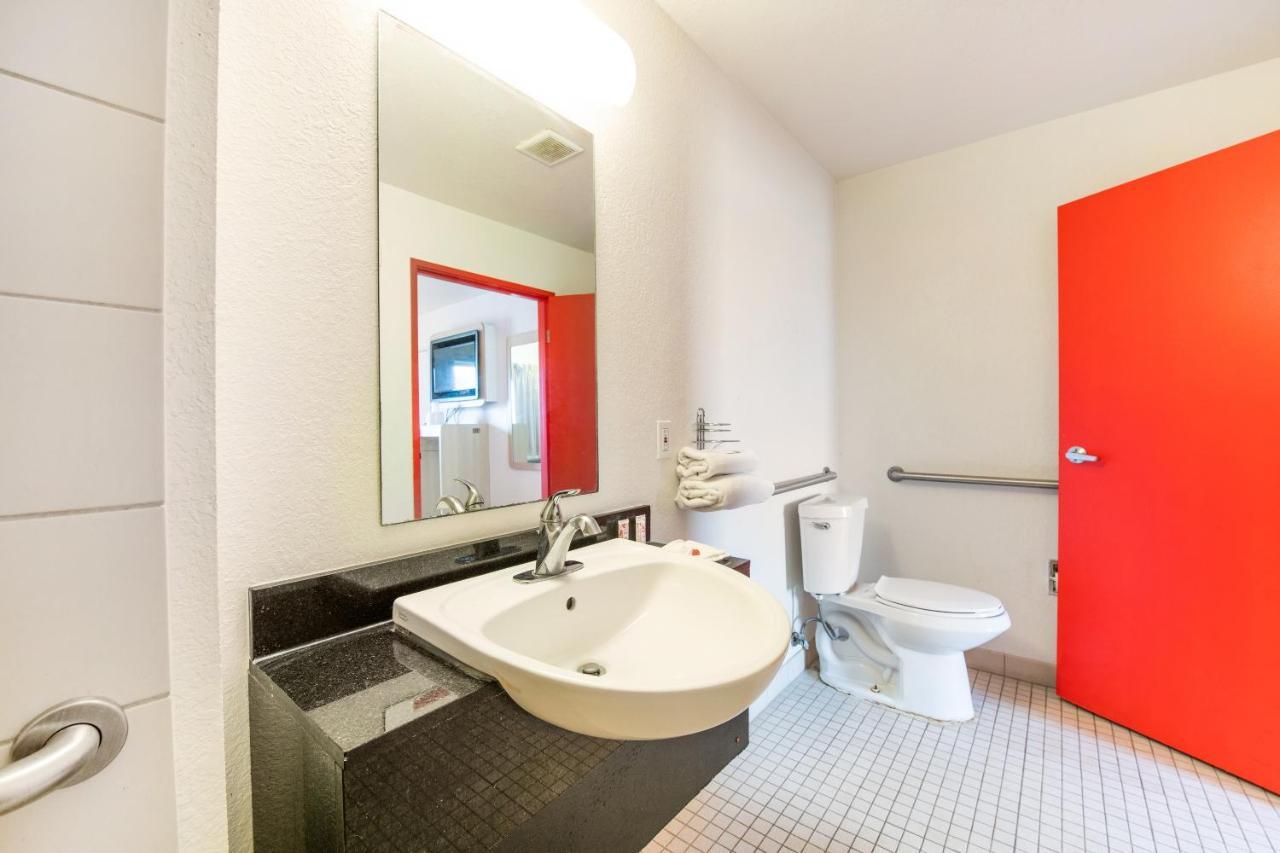 Regency Inn Tulsa Oakhurst المظهر الخارجي الصورة